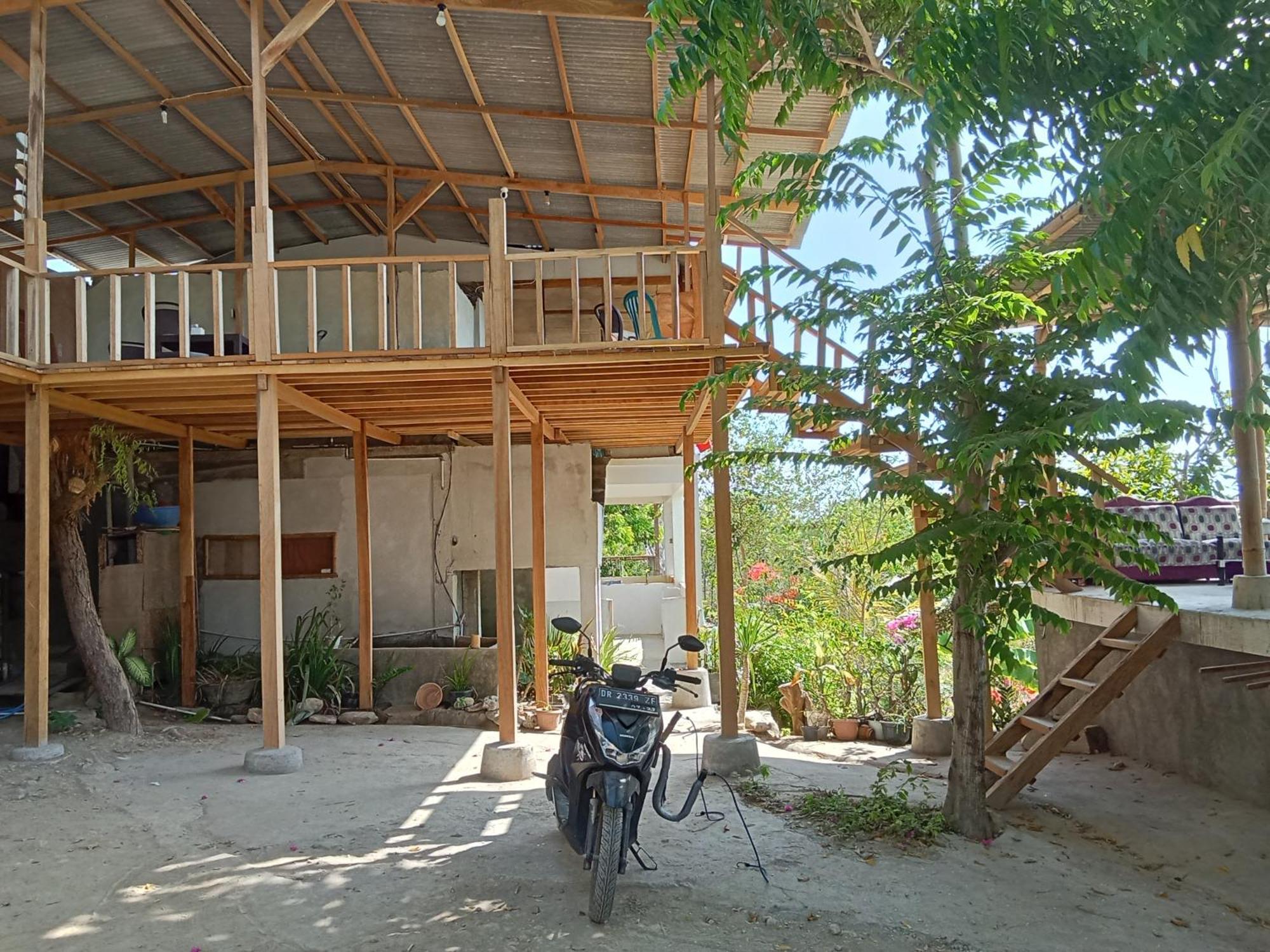 Feby'S Homestay Ekas Экстерьер фото